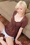 Amateur blonde at a high Ella Marie meets us undressing on the siamoise
