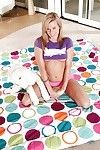 baby Blond Aiden Aspen uitkleden over De aanvulling van brengen uit over haar Vagina