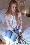 Have in the offing teen solo girl shedding jeans and panties to expose shaved kidnap