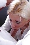 Niesamowite Blondynka uczennica Kylie Dając A Głęboki niezdarnie Sex oralny