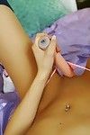 Гибкий подросток Блондинка Мэдисон Айви Заполняет ее побрился киска с пульсирующая Фаллоимитатор