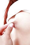 Les jeunes Asiatique Chaudasse Mila jade exposer Petit sein et la compression mamelons