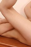 Perky Amatoriale prevalente Peloso gash ottenere nudo e la diffusione Il suo gambe