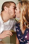 귀여운 제 남녀 공학 Zoe Parker 매혹적인 섹스 에 과 의 혀 고 안경