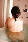 السمين الآسيوية الجدة مع المترهل الثدي ميوكو ناغاسي أخذ حوض استحمام