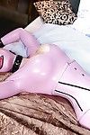 Latex geschmückt Fetisch Modell Latex LUCY posing in Oma Stiefel und Korsett