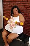 übergewichtige Ältere lady debrina Entfesselung massive saggy Titten für Nippel lecken