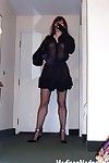 Amateur MILF Gets Her Pussy Pounded In Hotel Room