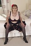 This british mature lady loves to get her dirty mind on