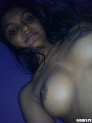 Dictatorial indian gfs do a striptease and fuck