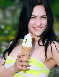 Indiana blanc flaunts her gorgeous body as she chow take for a ride cream outdoors - part 229